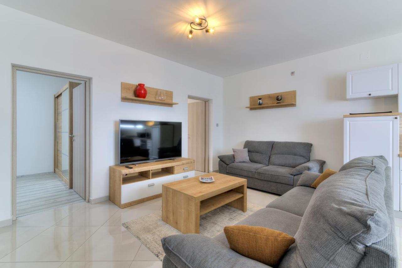 Apartment Luka Senj  Eksteriør billede