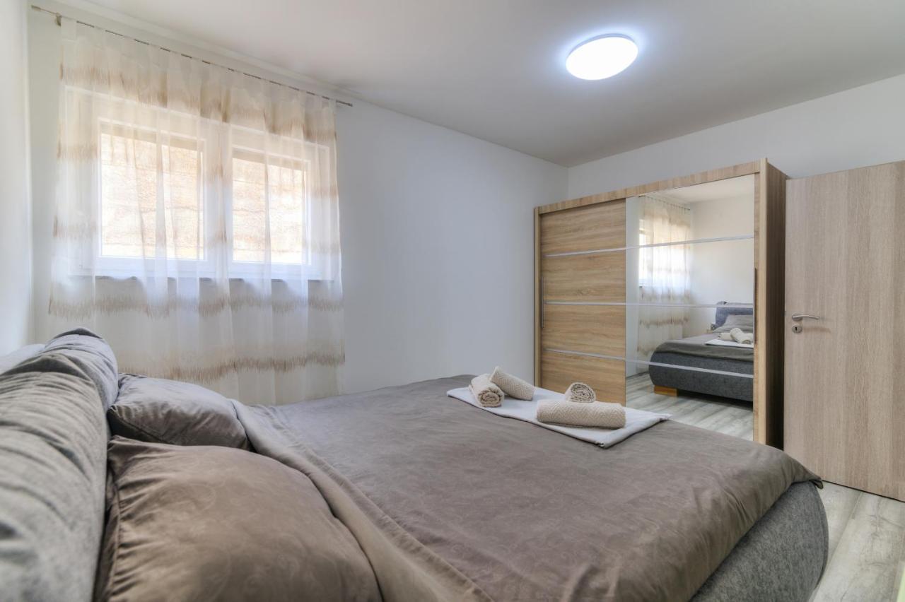 Apartment Luka Senj  Eksteriør billede