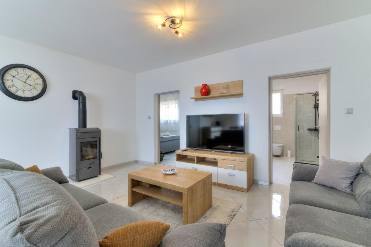 Apartment Luka Senj  Eksteriør billede