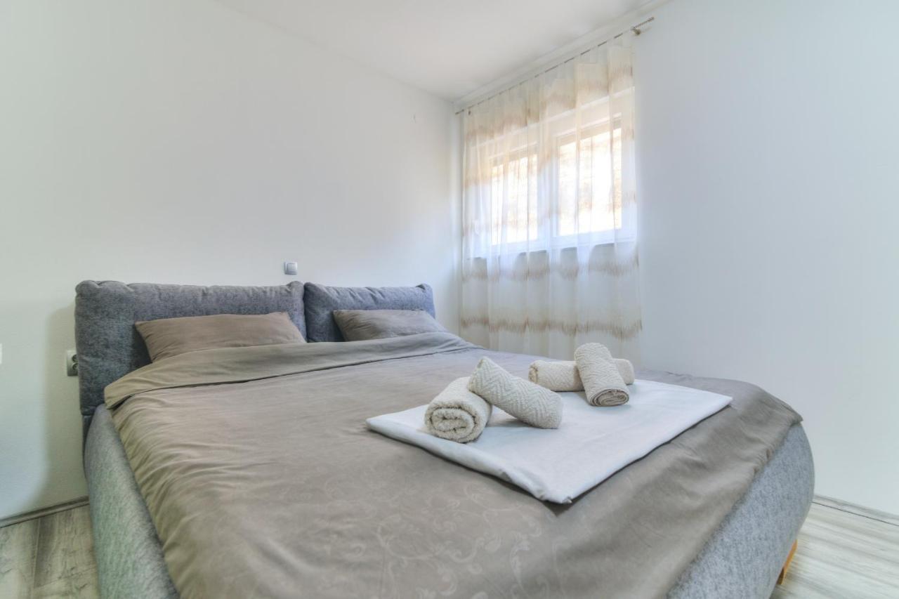 Apartment Luka Senj  Eksteriør billede